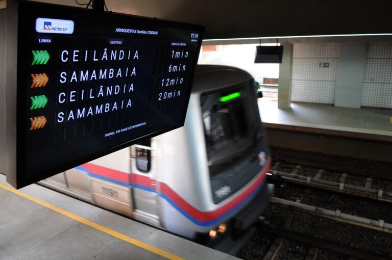 Metrô-DF realiza pregão eletrônico para renovar painéis informativos